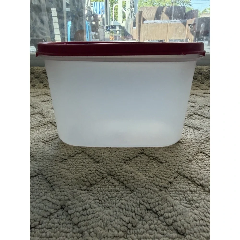 Vintage Tupperware Oval Modular Mates #2 1612-16 4 3/4 Cup Red Lid 1616-15